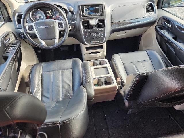 Photo 8 from auction – 2016 CHRYSLER TOWN & COU with VIN 2C4RC1BG5GR118611