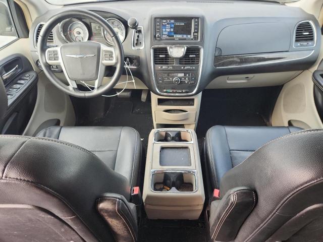 Photo 8 from auction – 2016 CHRYSLER TOWN & COU with VIN 2C4RC1BG5GR281307