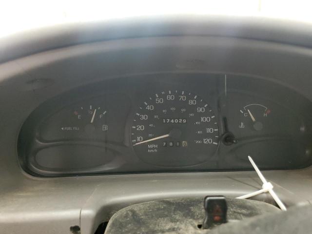 Photo 9 from auction – 1999 FORD ESCORT LX with VIN 1FAFP10P2XW288030