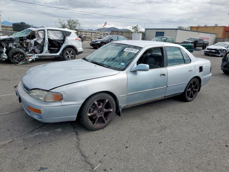 TOYOTA CAMRY LE 1995 with VIN JT2GK12E7S0111308 - Photo from auction