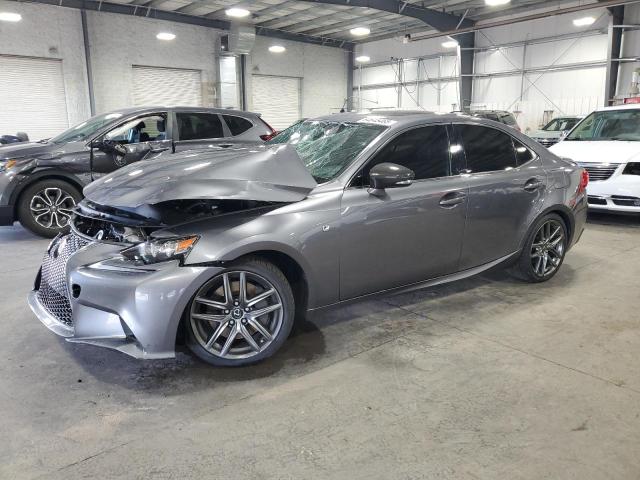 LEXUS IS 200T 2016 مع رقم تعريف المركبة JTHBA1D25G5004709 - صورة من المزاد