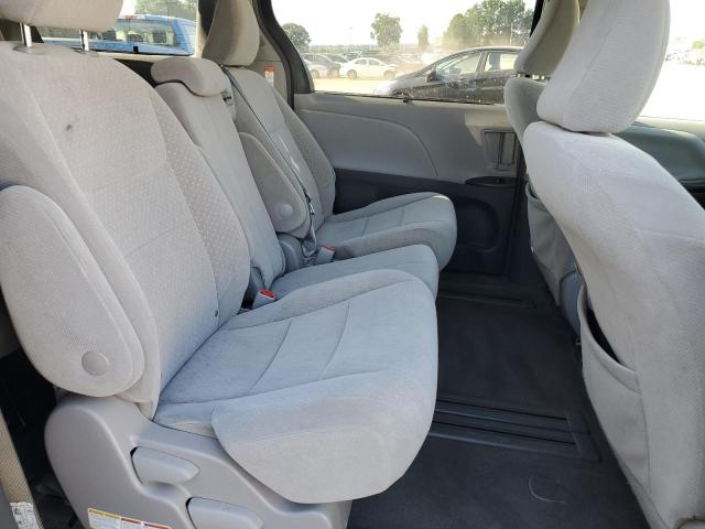 Photo 11 from auction – 2018 TOYOTA SIENNA LE with VIN 5TDKZ3DC0JS914977