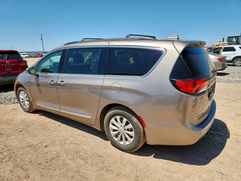Photo 2 from auction – 2017 CHRYSLER PACIFICA T with VIN 2C4RC1BG5HR569605