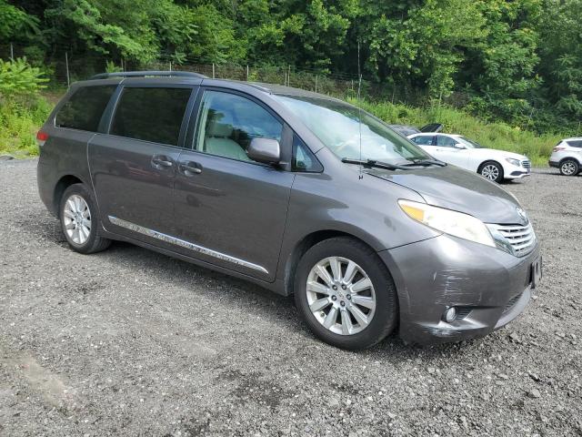 Photo 4 from auction – 2011 TOYOTA SIENNA XLE with VIN 5TDDK3DC7BS011935