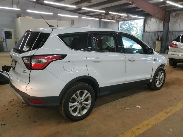 Photo 3 from auction – 2017 FORD ESCAPE SE with VIN 1FMCU0G90HUC55835