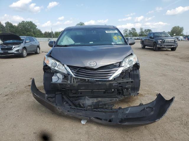 Photo 5 from auction – 2016 TOYOTA SIENNA LE with VIN 5TDKK3DC0GS753687