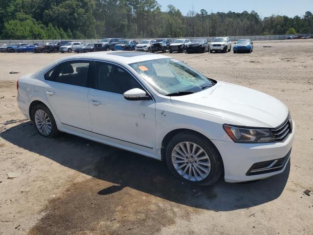 Photo 4 from auction – 2016 VOLKSWAGEN PASSAT SE with VIN 1VWBT7A34GC013101