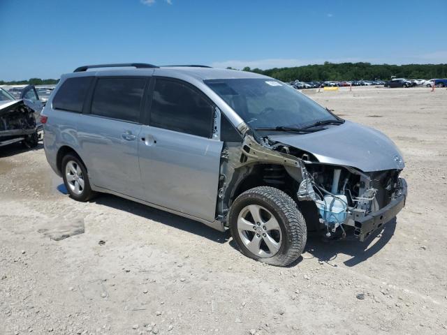 Photo 4 from auction – 2016 TOYOTA SIENNA LE with VIN 5TDKK3DC8GS755431