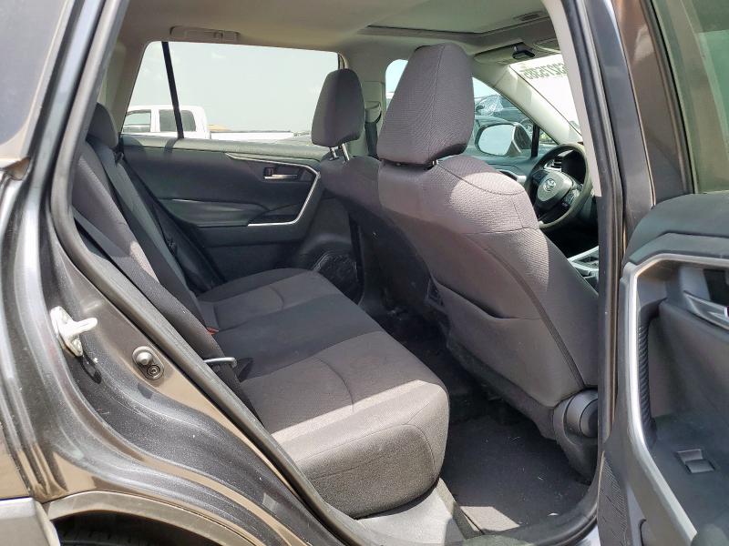 Photo 10 from auction – 2019 TOYOTA RAV4 XLE with VIN 2T3W1RFV7KC013018