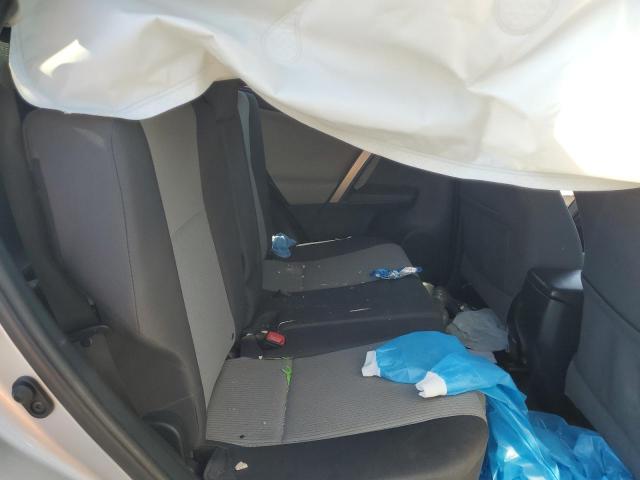 Photo 11 from auction – 2015 TOYOTA RAV4 LE with VIN JTMBFREV4FJ037135