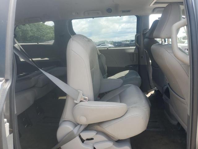 Photo 11 from auction – 2017 TOYOTA SIENNA XLE with VIN 5TDYZ3DC7HS855978