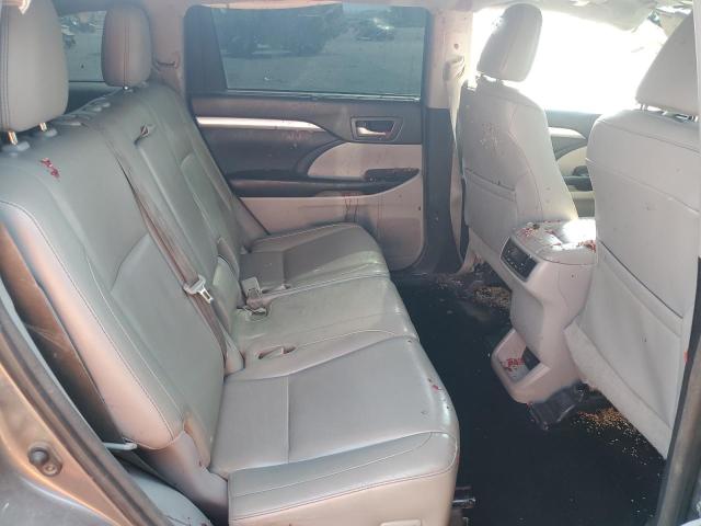 Photo 11 from auction – 2016 TOYOTA HIGHLANDER with VIN 5TDJKRFH6GS326098