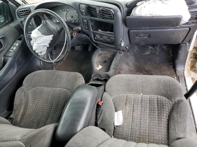Photo 8 from auction – 2002 CHEVROLET BLAZER with VIN 1GNDT13W92K133658