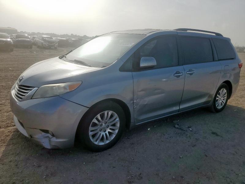 TOYOTA SIENNA XLE 2015 with VIN 5TDYK3DC2FS664759 - Photo from auction