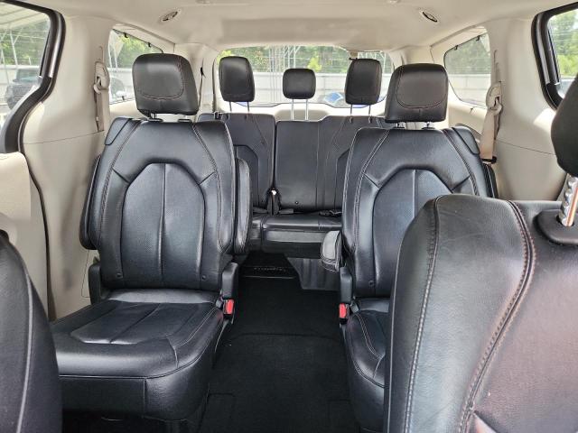 Photo 10 from auction – 2019 CHRYSLER PACIFICA T with VIN 2C4RC1BG0KR560057
