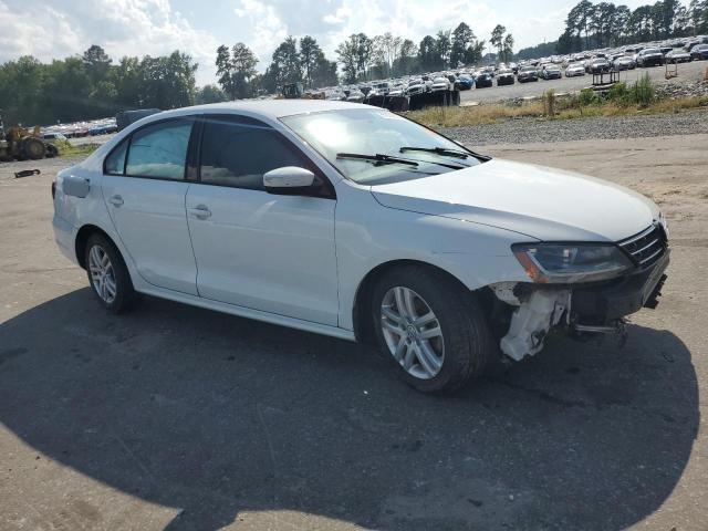 Photo 4 from auction – 2018 VOLKSWAGEN JETTA S with VIN 3VW2B7AJ5JM257623