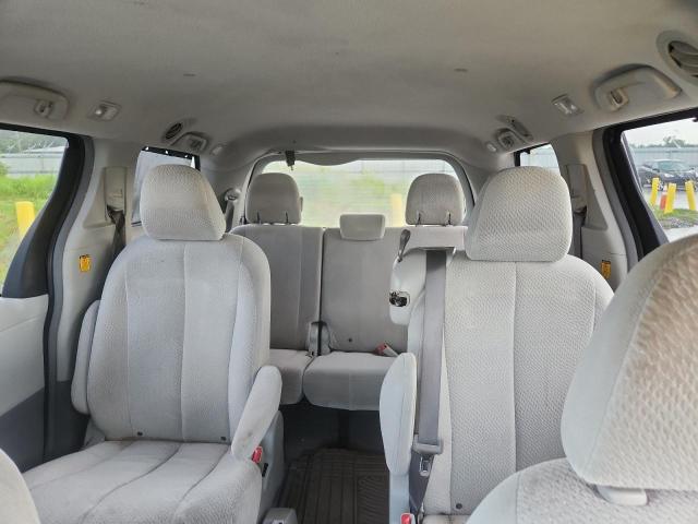Photo 10 from auction – 2011 TOYOTA SIENNA LE with VIN 5TDKK3DC7BS136148