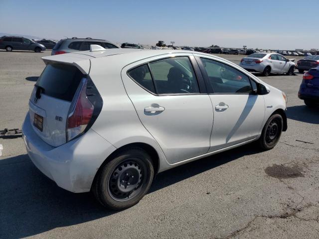 Photo 3 from auction – 2015 TOYOTA PRIUS C with VIN JTDKDTB32F1111240
