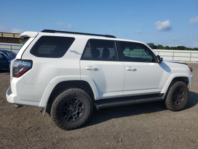 Photo 3 from auction – 2019 TOYOTA 4RUNNER SR with VIN JTEBU5JR5K5690112