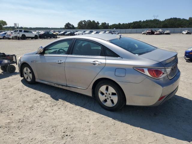 Photo 2 from auction – 2011 HYUNDAI SONATA HYB with VIN KMHEC4A45BA012269