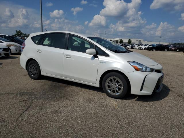 Photo 4 from auction – 2015 TOYOTA PRIUS V with VIN JTDZN3EU0FJ028910
