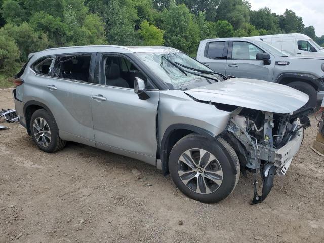 Photo 4 from auction – 2022 TOYOTA HIGHLANDER with VIN 5TDGZRBH8NS559876