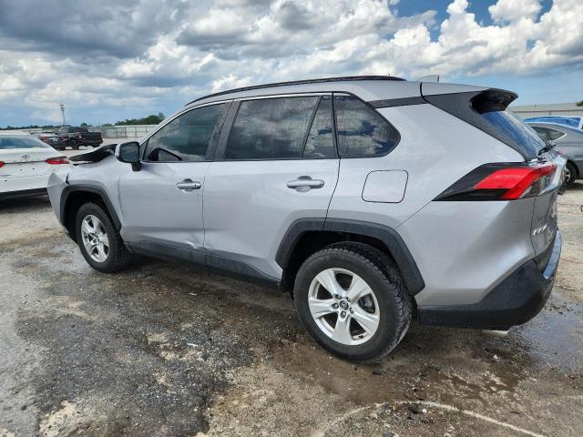 Photo 2 from auction – 2021 TOYOTA RAV4 XLE with VIN 2T3W1RFV2MC101123