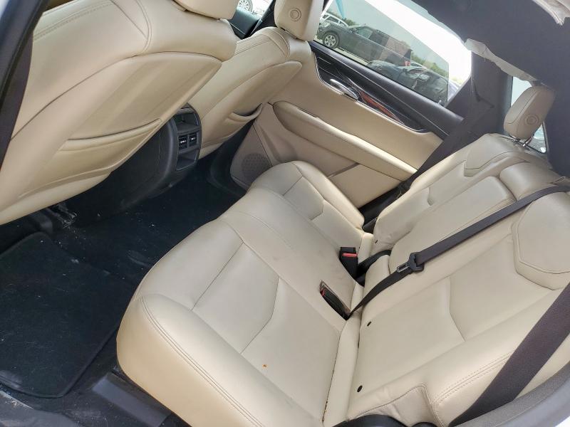 Photo 11 from auction – 2017 CADILLAC XT5 with VIN 1GYKNARS1HZ193622