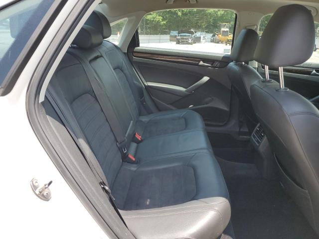 Photo 10 from auction – 2014 VOLKSWAGEN PASSAT SEL with VIN 1VWCM7A36EC038970