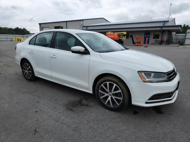 Photo 4 from auction – 2017 VOLKSWAGEN JETTA SE with VIN 3VWDB7AJ4HM375083