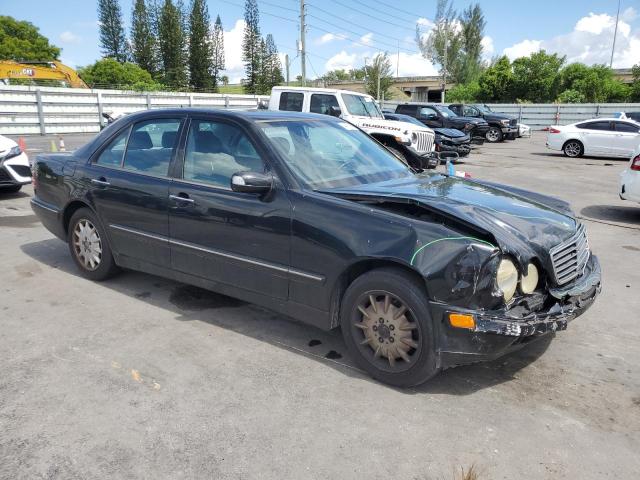 Photo 4 from auction – 2001 MERCEDES-BENZ E 320 with VIN WDBJF65J01B235011