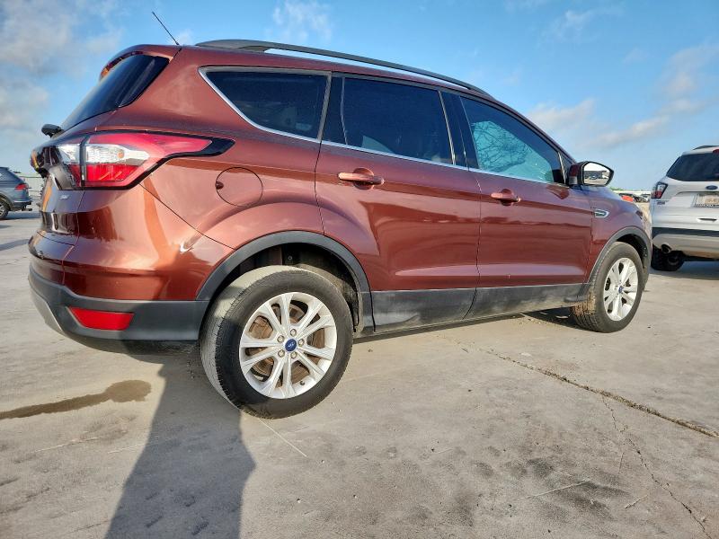 Photo 3 from auction – 2018 FORD ESCAPE SE with VIN 1FMCU0GD7JUB27652