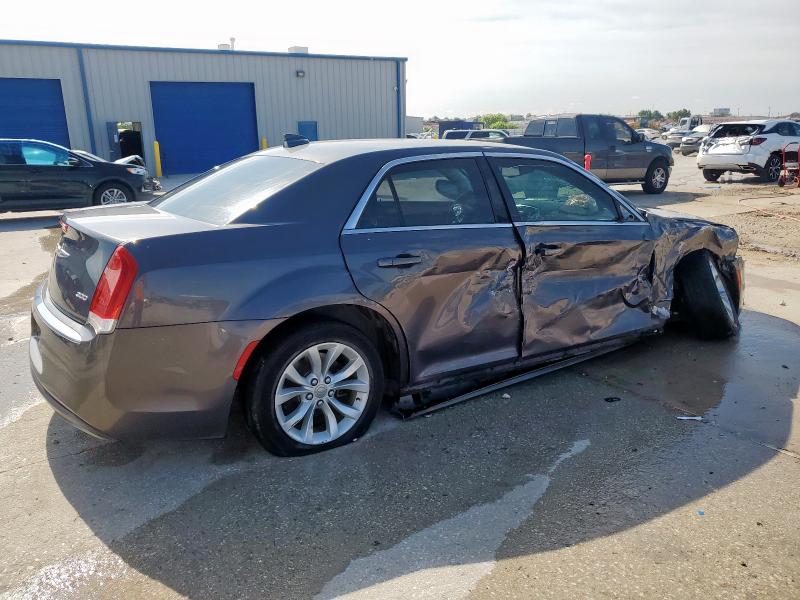 Photo 3 from auction – 2015 CHRYSLER 300 LIMITE with VIN 2C3CCAAGXFH930650