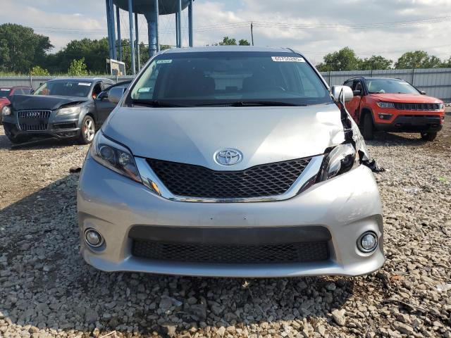 Photo 5 from auction – 2017 TOYOTA SIENNA SE with VIN 5TDXZ3DC7HS823849