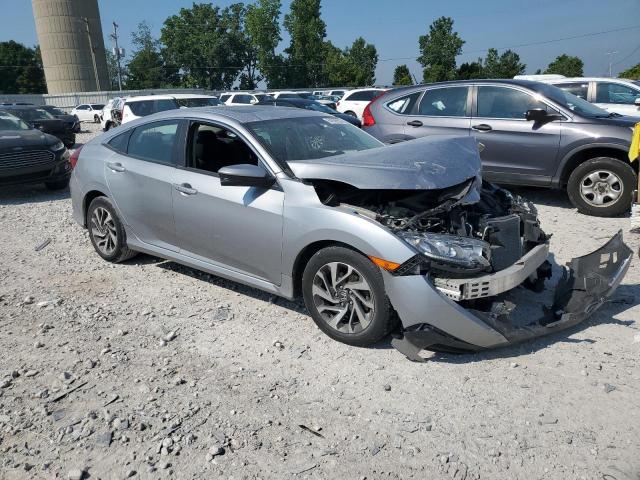 Foto 4 de la subasta – 2017 HONDA CIVIC EX con VIN 19XFC2F73HE028671