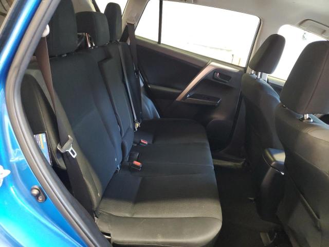 Photo 11 from auction – 2018 TOYOTA RAV4 LE with VIN JTMBFREV8JJ176256