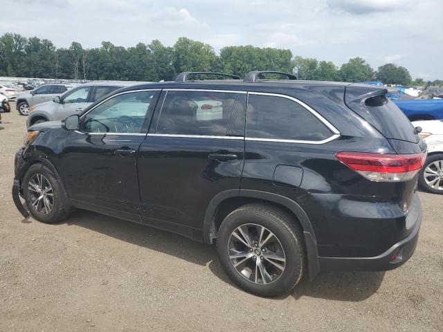 Фото 2 с аукциона – 2018 TOYOTA HIGHLANDER с VIN 5TDBZRFHXJS908003