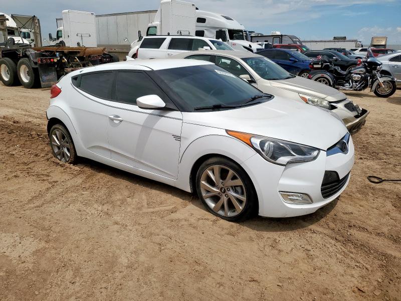 Photo 4 from auction – 2017 HYUNDAI VELOSTER with VIN KMHTC6AD4HU310399
