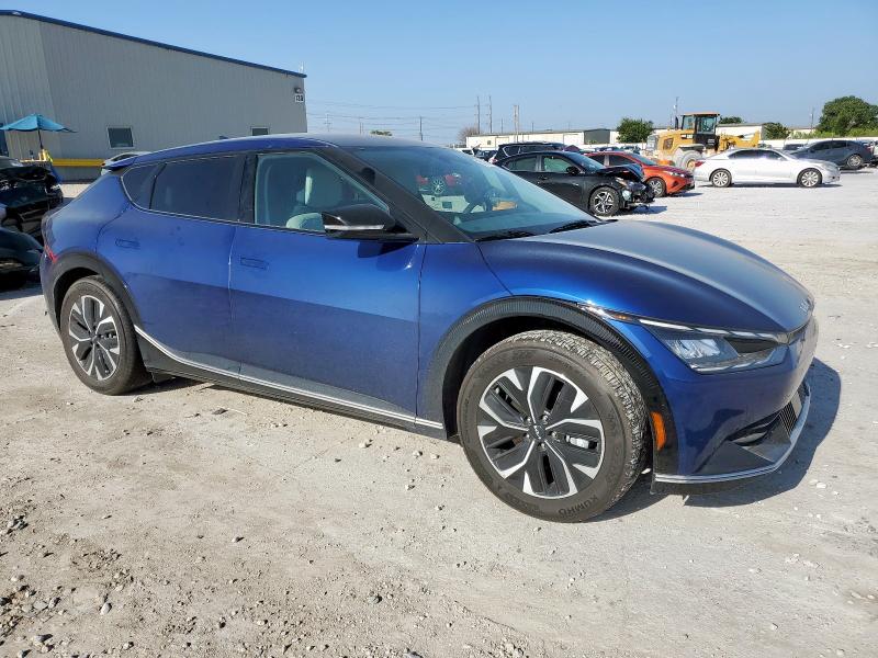 Photo 4 from auction – 2022 KIA EV6 LIGHT with VIN KNDC34LA9N5056903