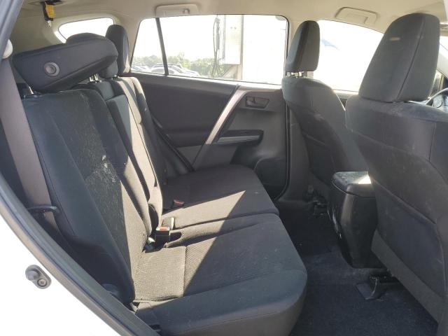 Photo 11 from auction – 2017 TOYOTA RAV4 LE with VIN JTMBFREV1HJ106723