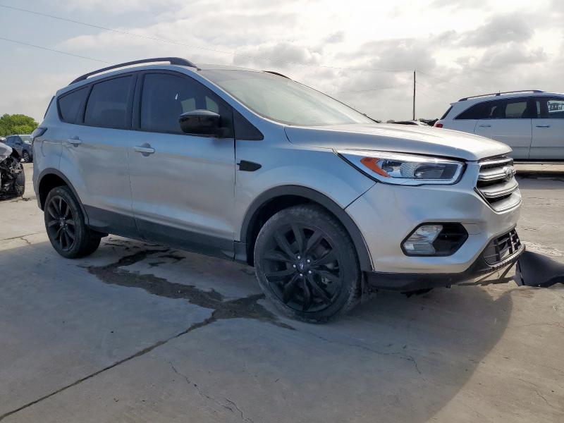 Photo 4 from auction – 2017 FORD ESCAPE with VIN 1FMCU0GD1HUD15982