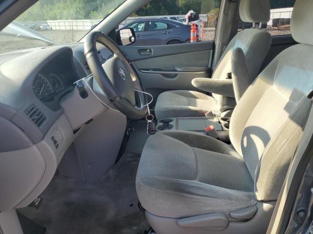Photo 7 from auction – 2010 TOYOTA SIENNA CE with VIN 5TDKK4CC1AS333743