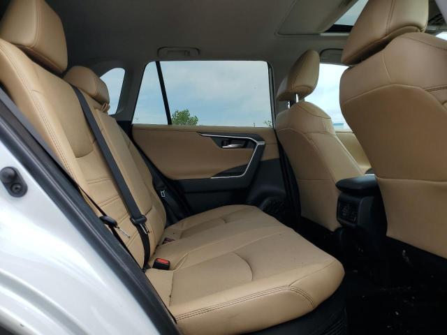 Photo 11 from auction – 2019 TOYOTA RAV4 LIMIT with VIN 2T3DWRFV7KW042168