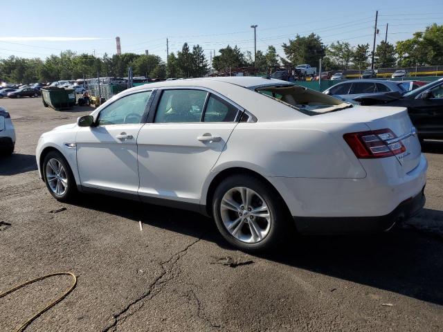 Photo 2 from auction – 2018 FORD TAURUS SEL with VIN 1FAHP2E82JG117408