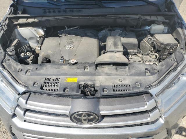 Photo 12 from auction – 2018 TOYOTA HIGHLANDER with VIN 5TDJZRFH6JS551575