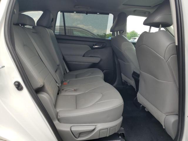 Photo 11 from auction – 2022 TOYOTA HIGHLANDER with VIN 5TDGZRBH1NS242389