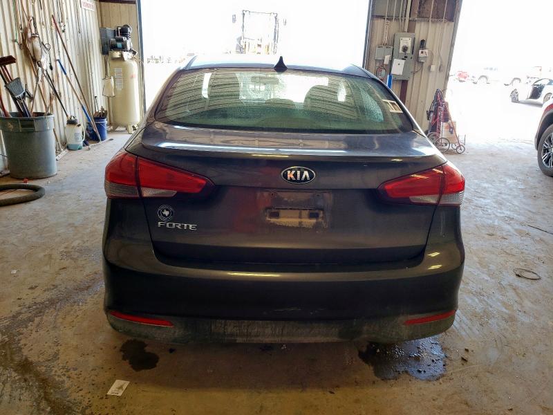 Photo 6 from auction – 2017 KIA FORTE LX with VIN 3KPFK4A70HE115921