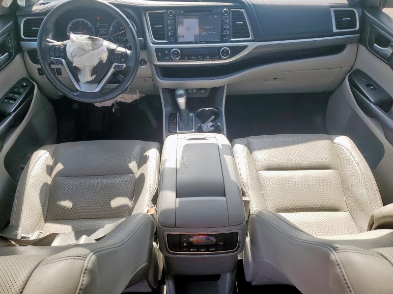 Photo 8 from auction – 2017 TOYOTA HIGHLANDER with VIN 5TDYZRFH0HS232150