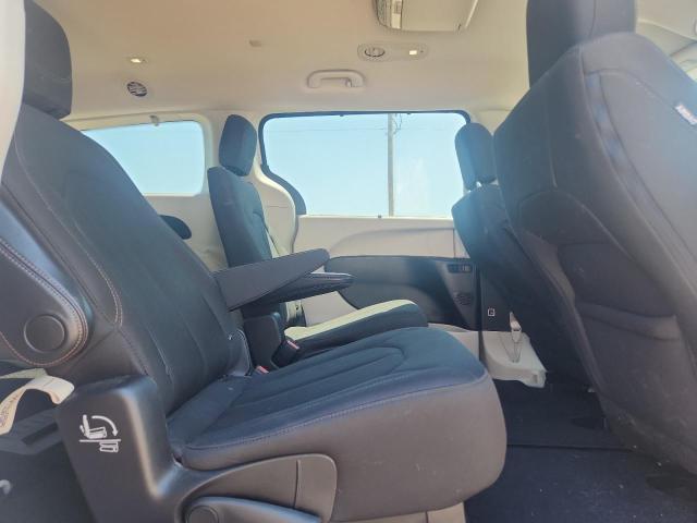 Photo 11 from auction – 2019 CHRYSLER PACIFICA T with VIN 2C4RC1FG1KR575256
