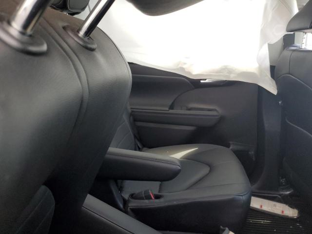 Photo 11 from auction – 2024 TOYOTA HIGHLANDER with VIN 5TDKARAH0RS537606